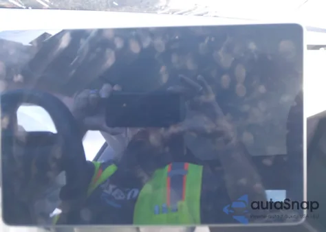 2022 Tesla Model Y Performance Dual Motor All-Wheel Drive from USA, damaged, VIN 7SAYGDEF6NF390827